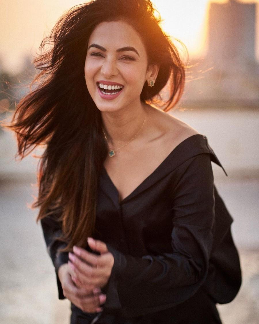 Sonal Chauhan 9
