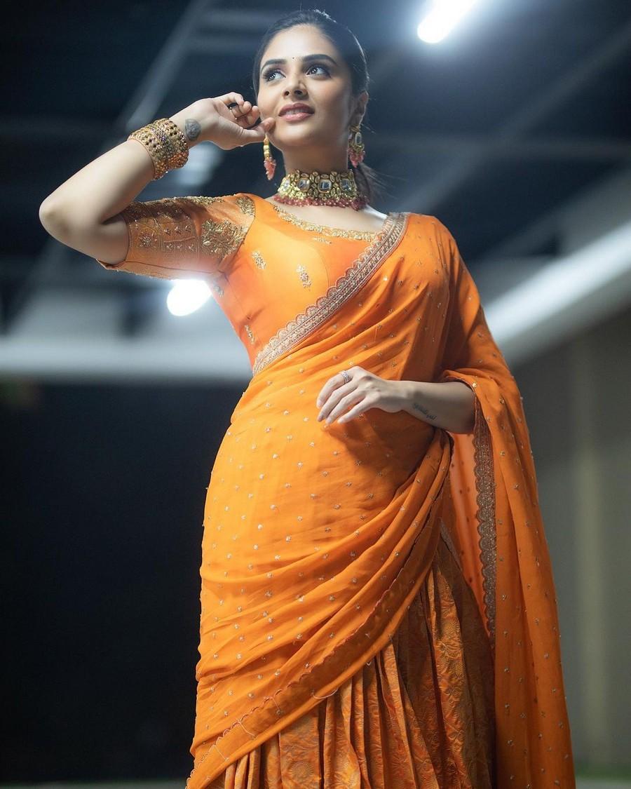 Sreemukhi 2