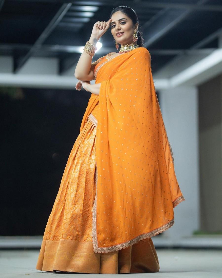 Sreemukhi 3
