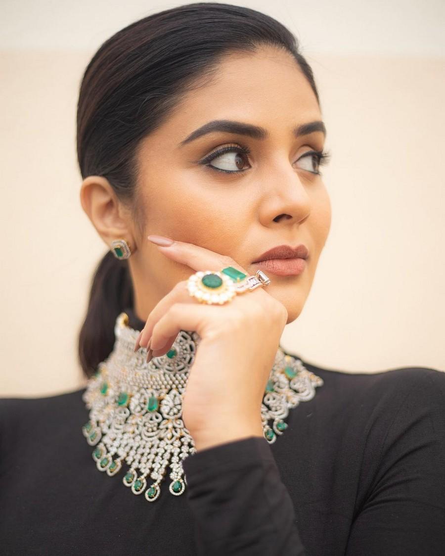 Sreemukhi