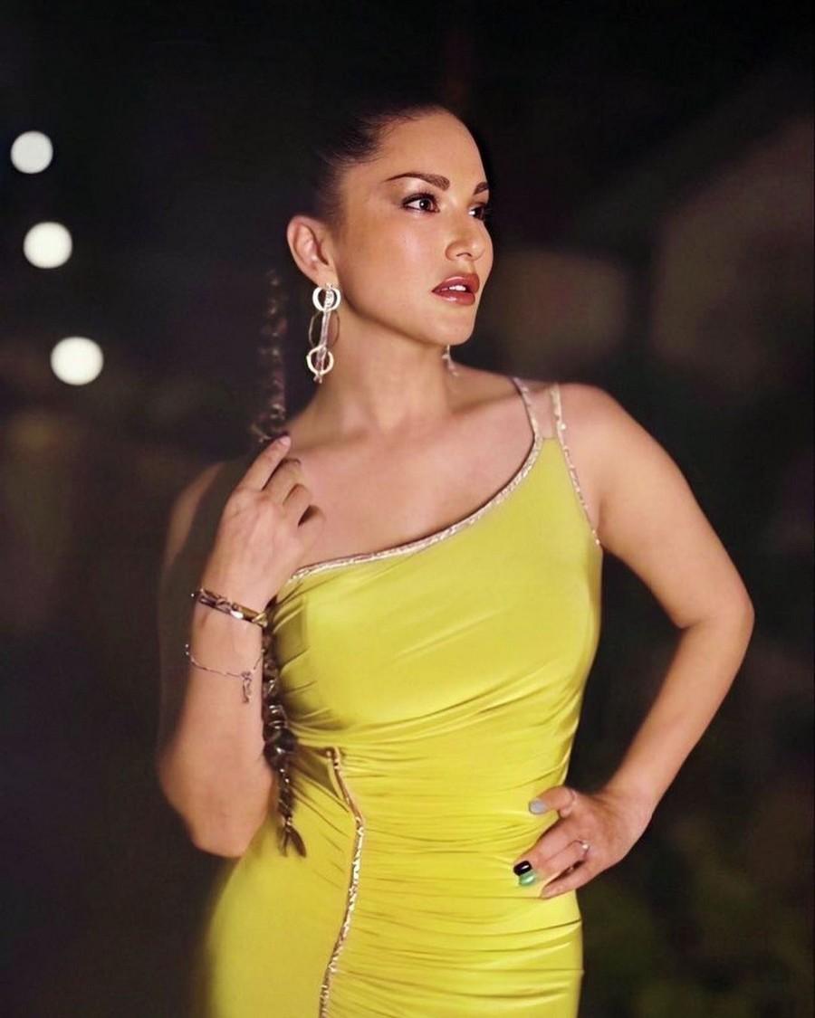 Sunny Leone 8