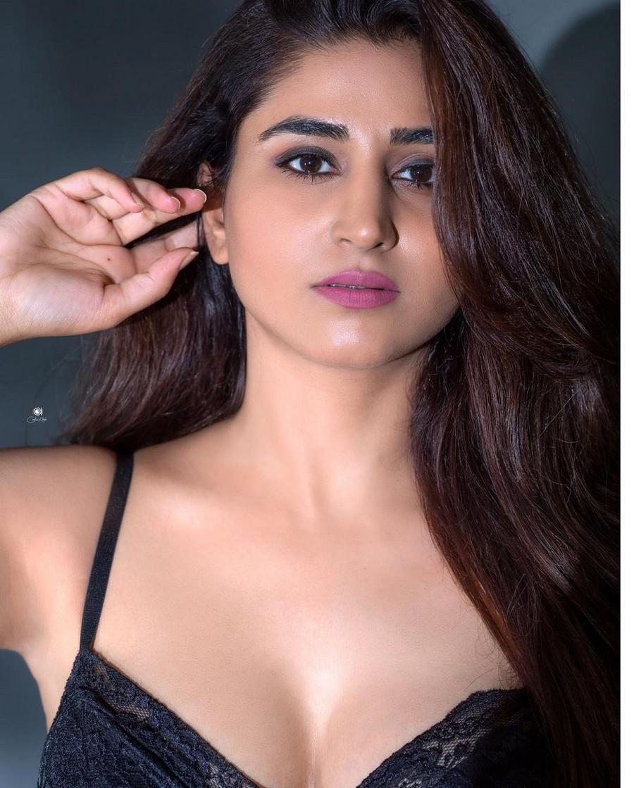 Varshini 10