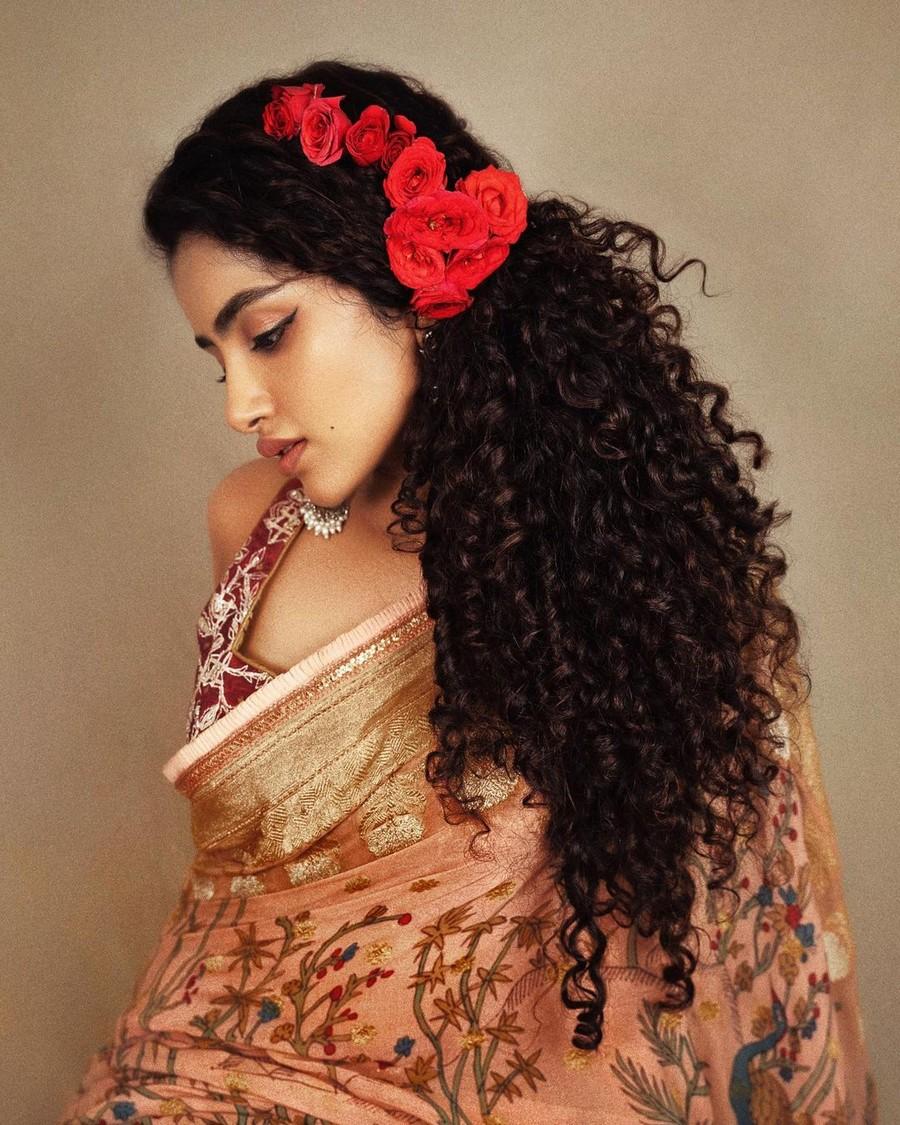Anupama Parameswaran 11