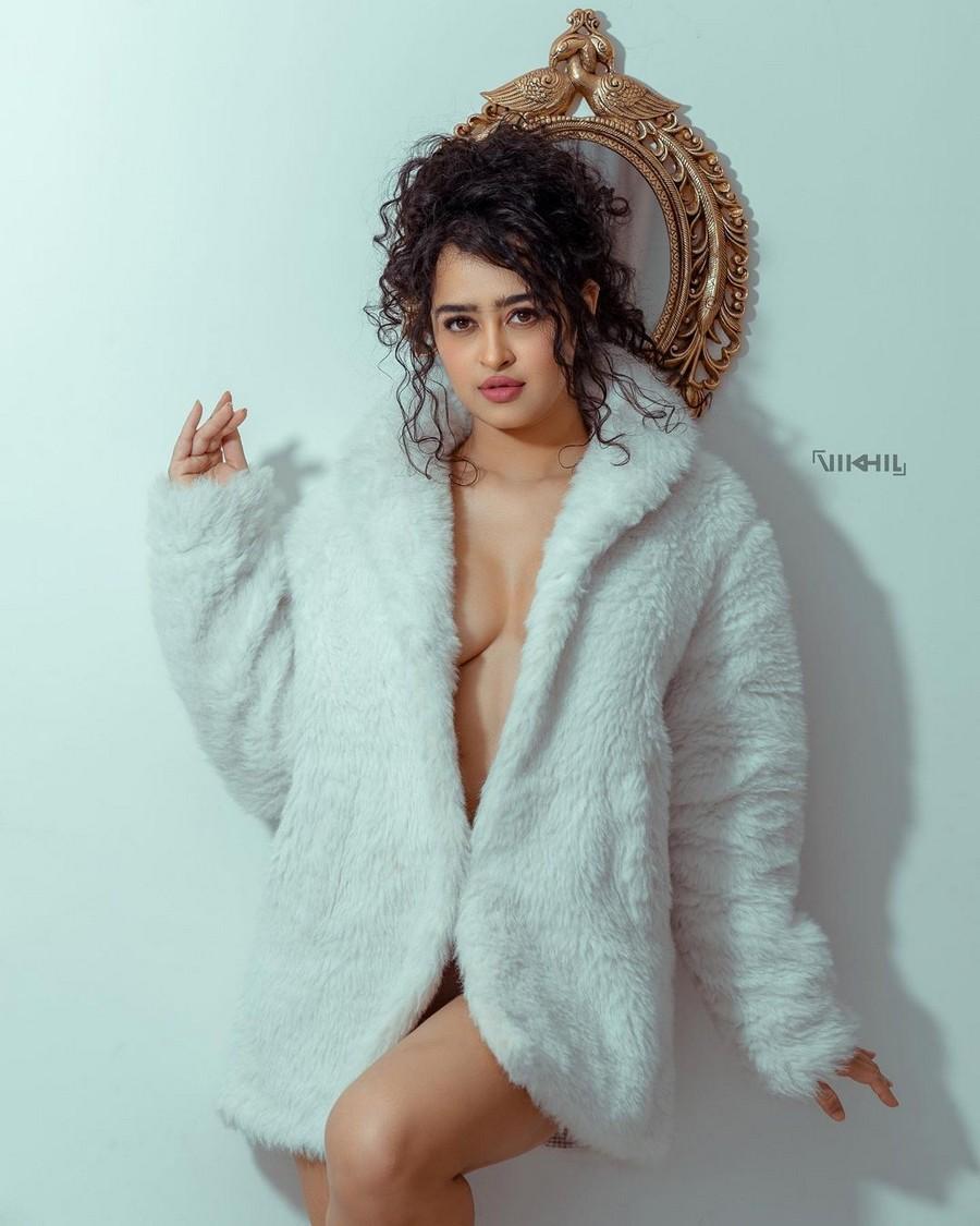 Apsara Rani 5