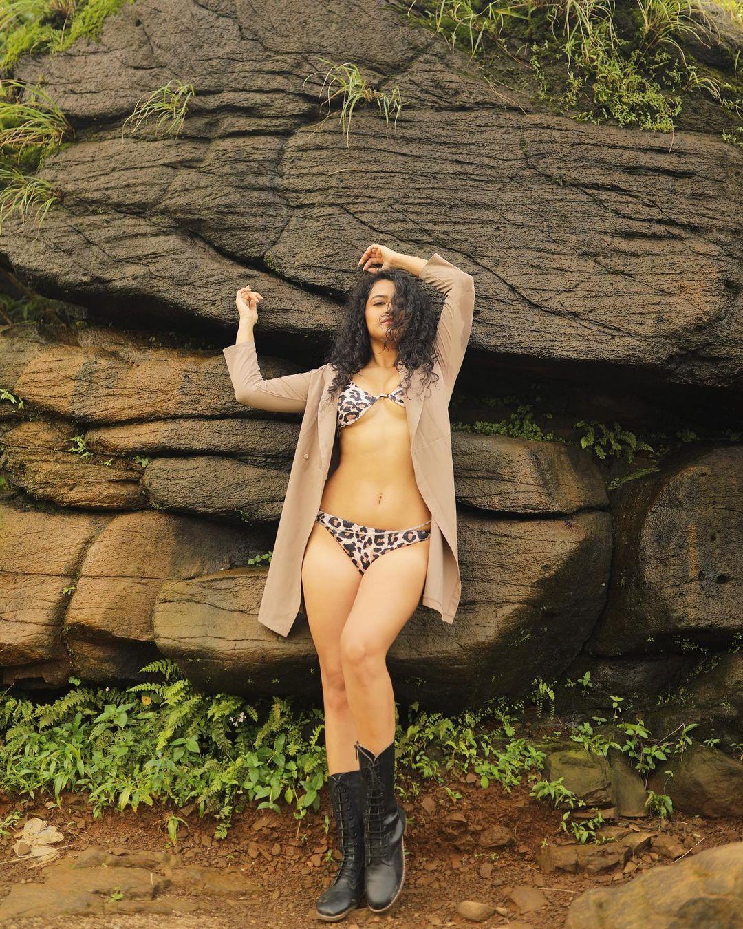 Apsara Rani (3)