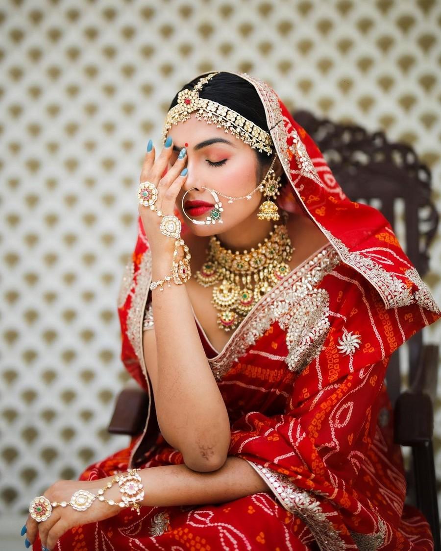 Divi Vadthya