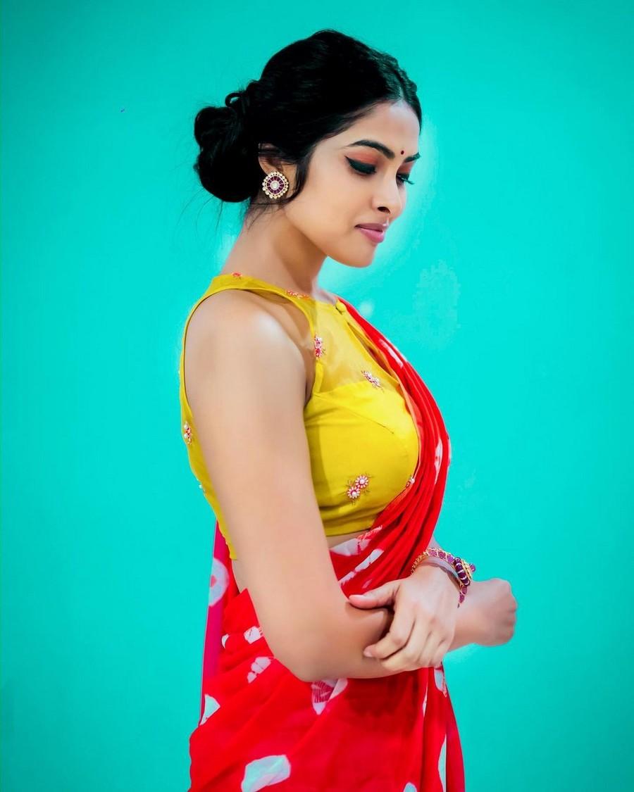 Divi Vadthya 12