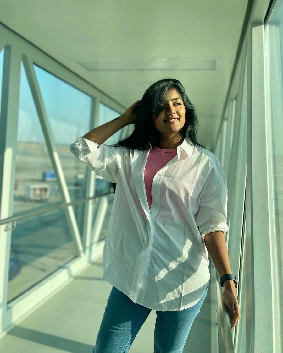Eesha Rebba 6