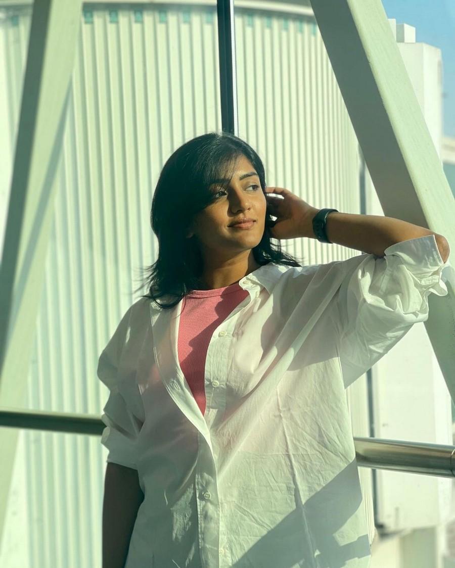 Eesha Rebba 8