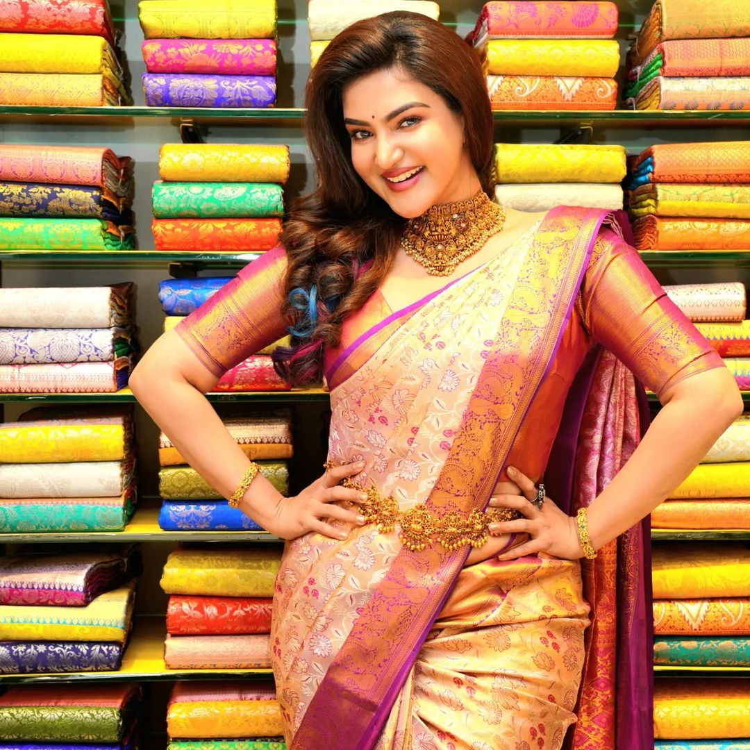 Honey Rose (4)