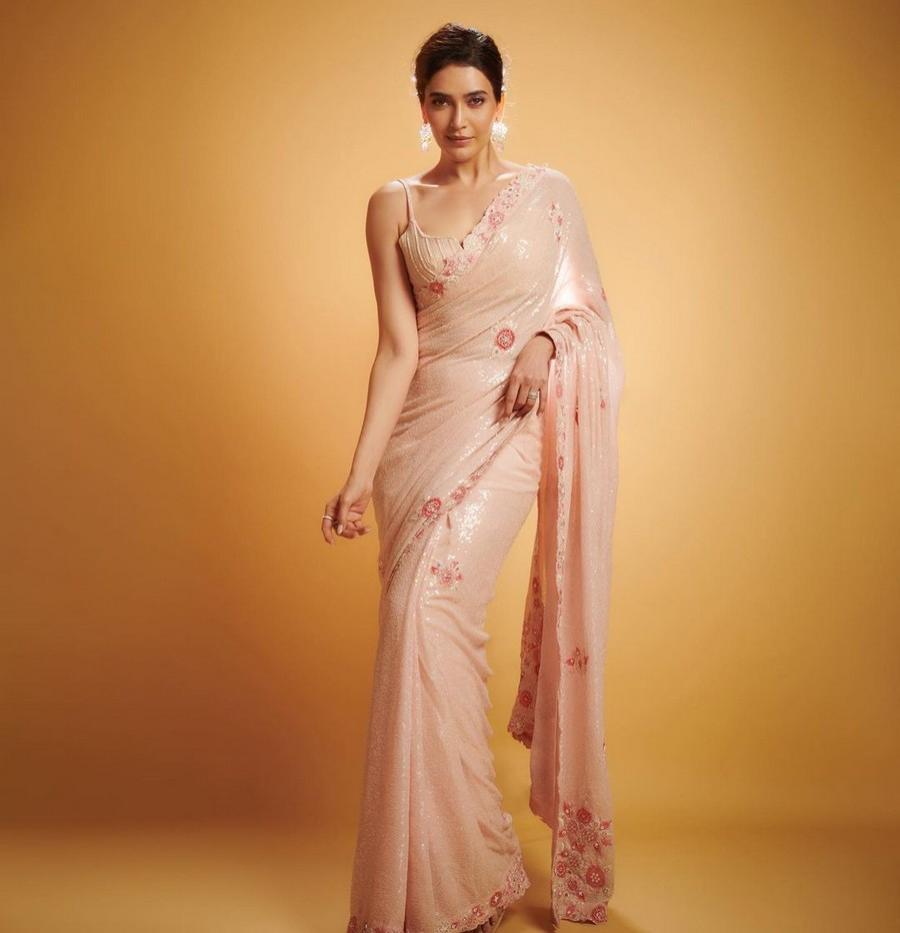 Karishma Tanna 5