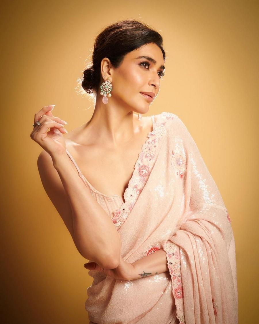 Karishma Tanna 6