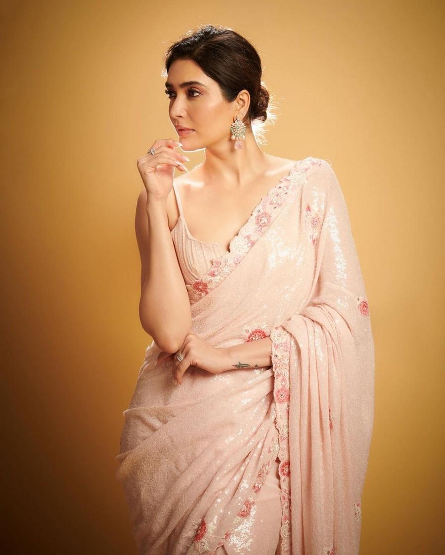 Karishma Tanna 9