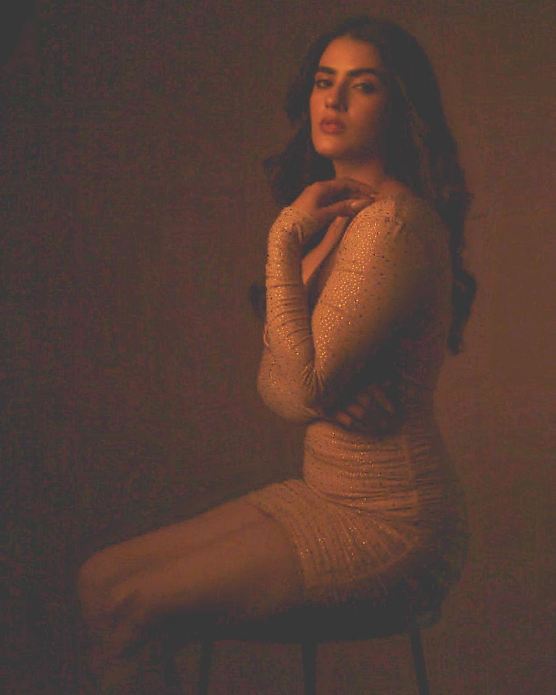 Kavya Thapar (3)
