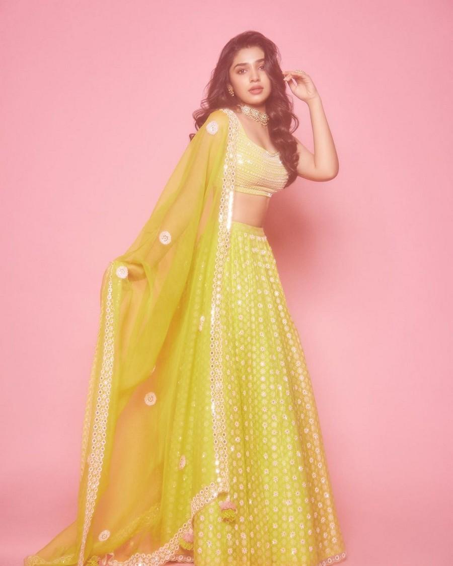 Krithi Shetty 14