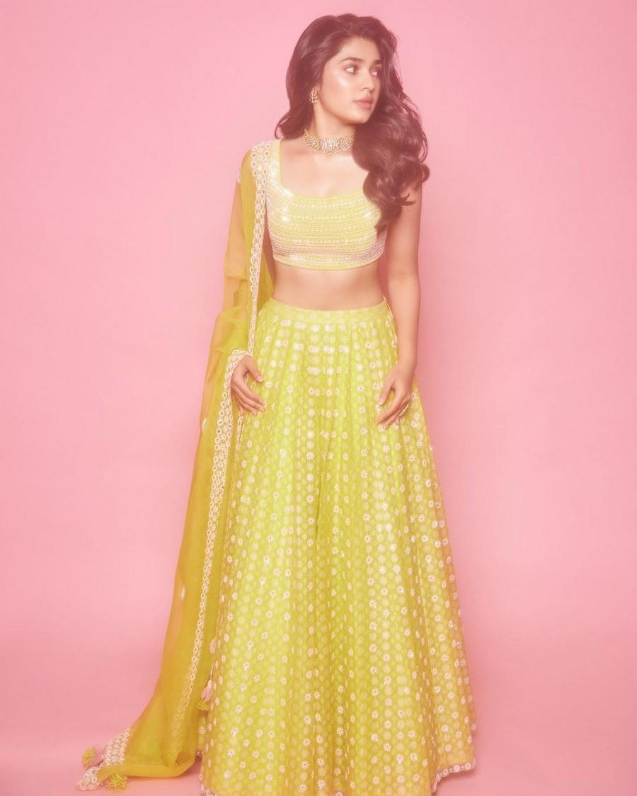 Krithi Shetty 15