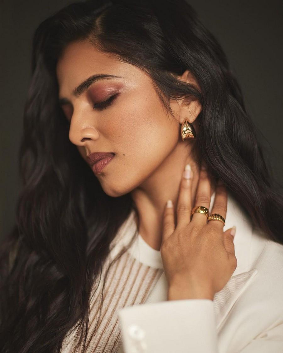 Malavika Mohanan 10
