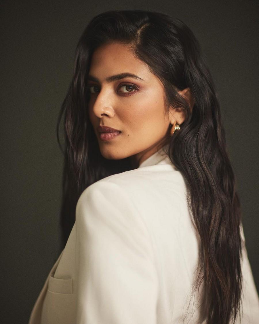 Malavika Mohanan 14