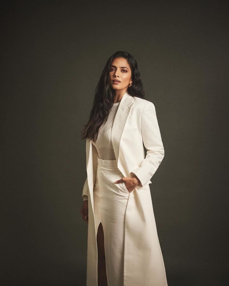 Malavika Mohanan 16