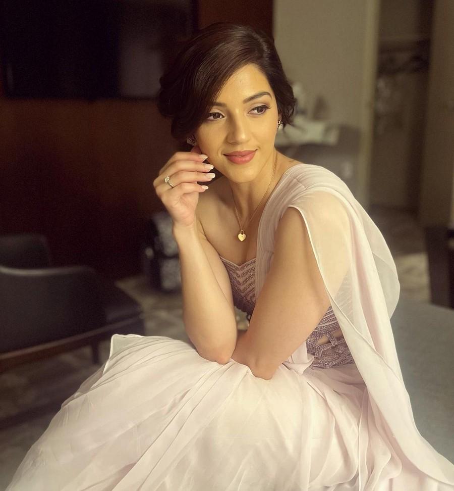 Mehreen Pirzadaa 9