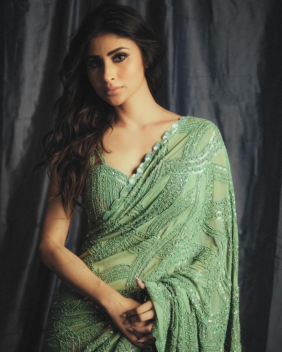 Mouni Roy 2