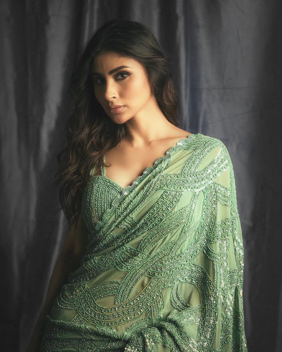 Mouni Roy 3