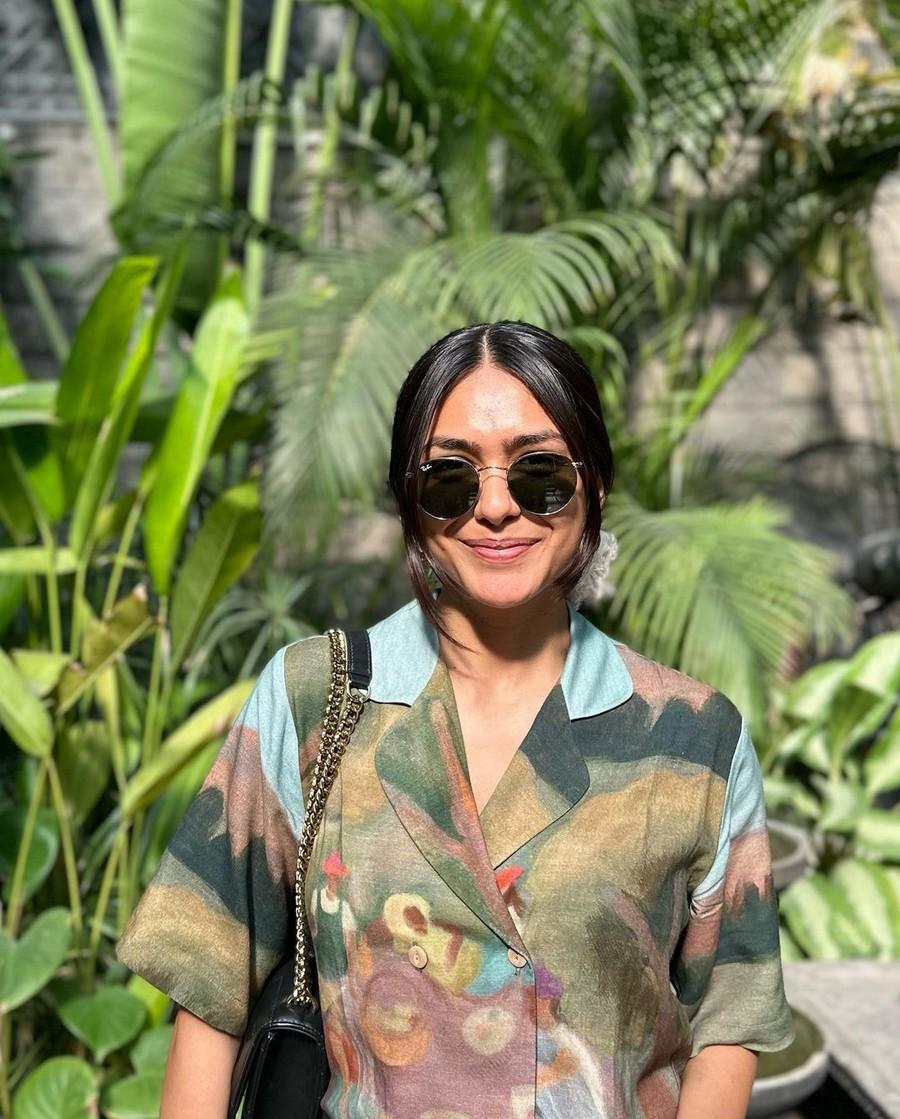 Mrunal Thakur 8