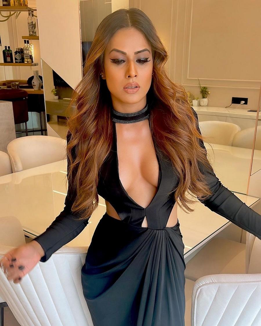 Nia Sharma 2
