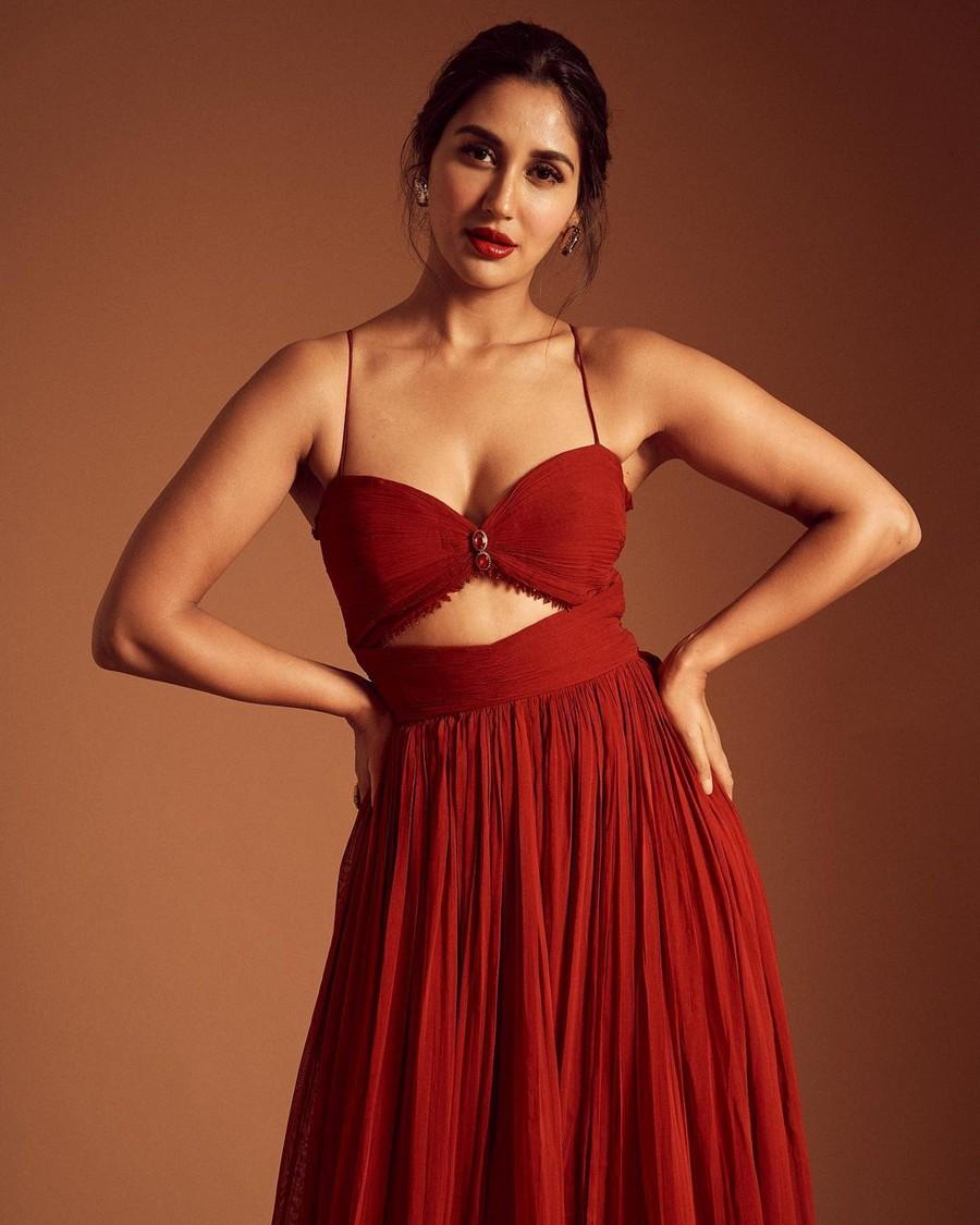 Nikita Dutta 3