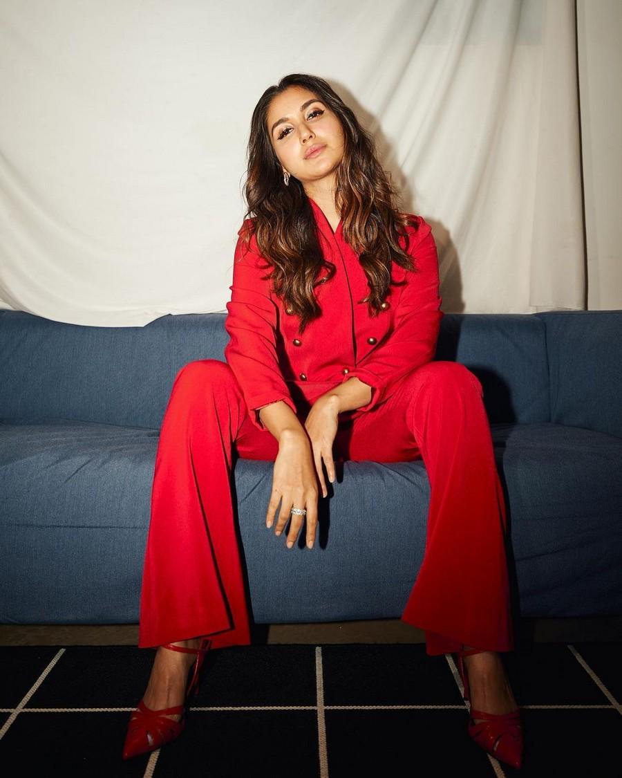 Nikita Dutta 9