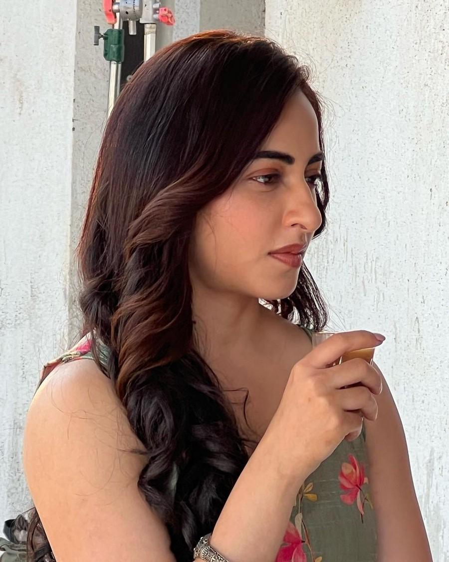 Niyati Fatnani 9