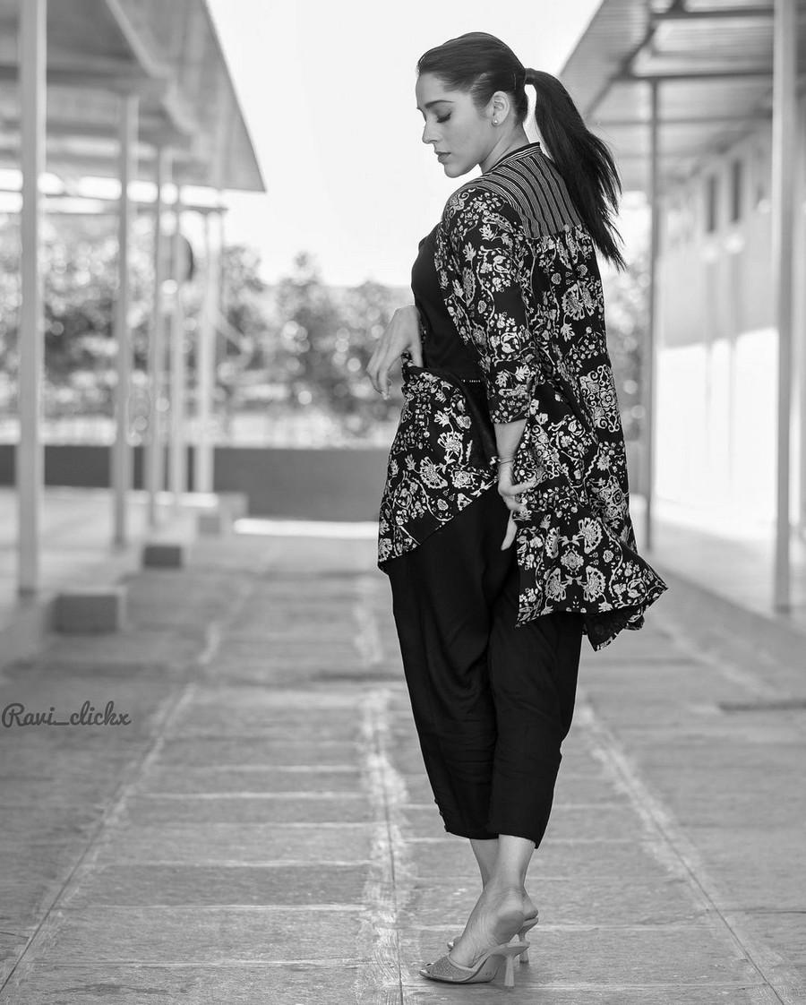 Rashmi Gautam 7
