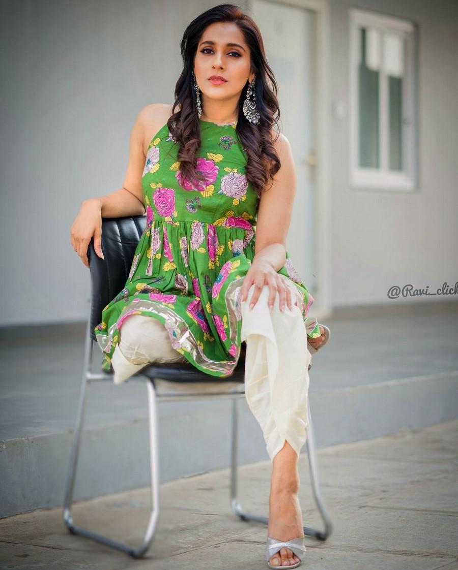 Rashmi Gautam 4