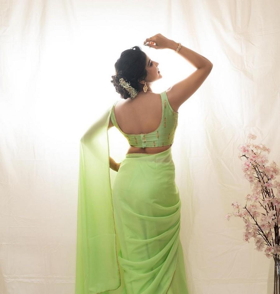 Sakshi Agarwal 6