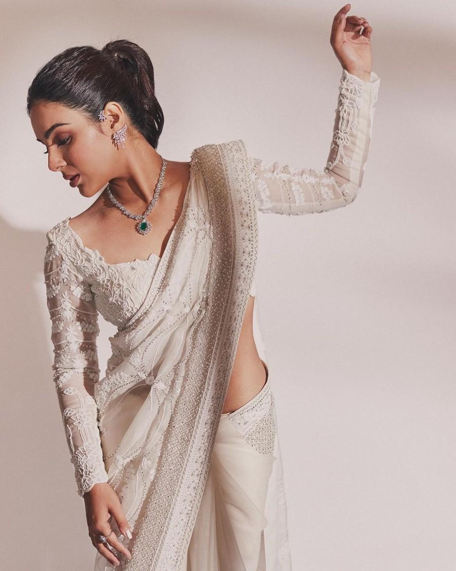 Samyuktha 10