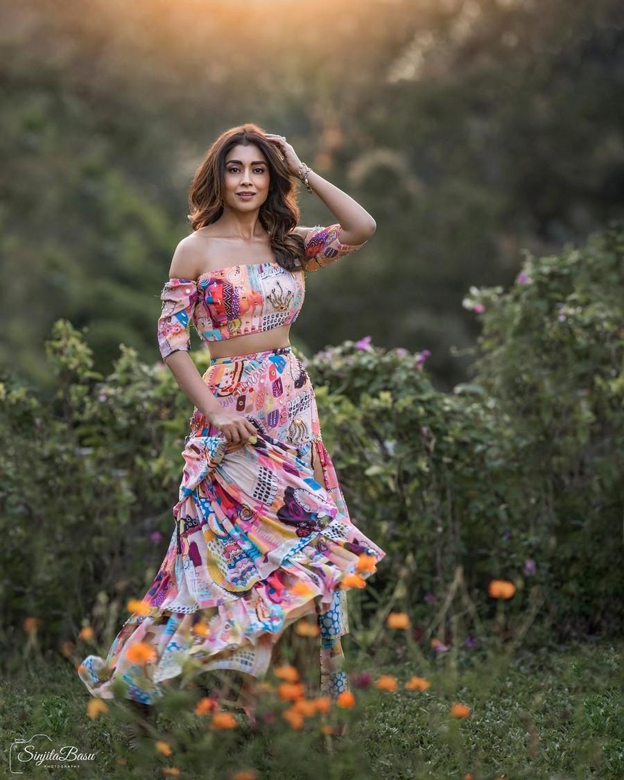 Shriya Saran 2