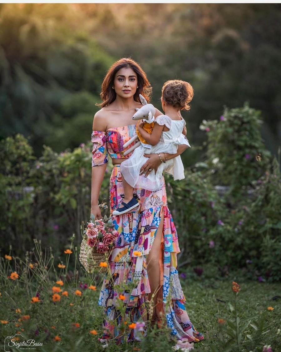 Shriya Saran 5