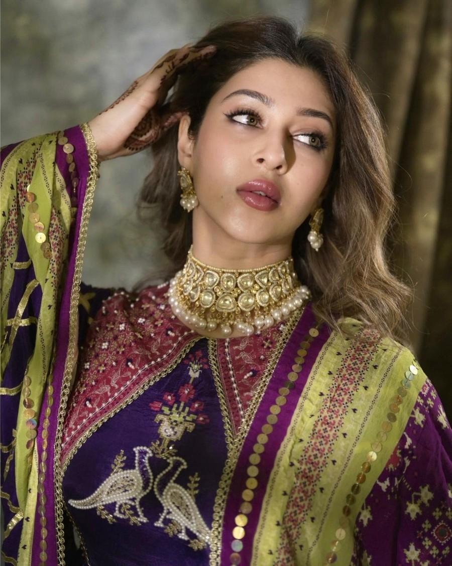 Sonarika Bhadoria 10