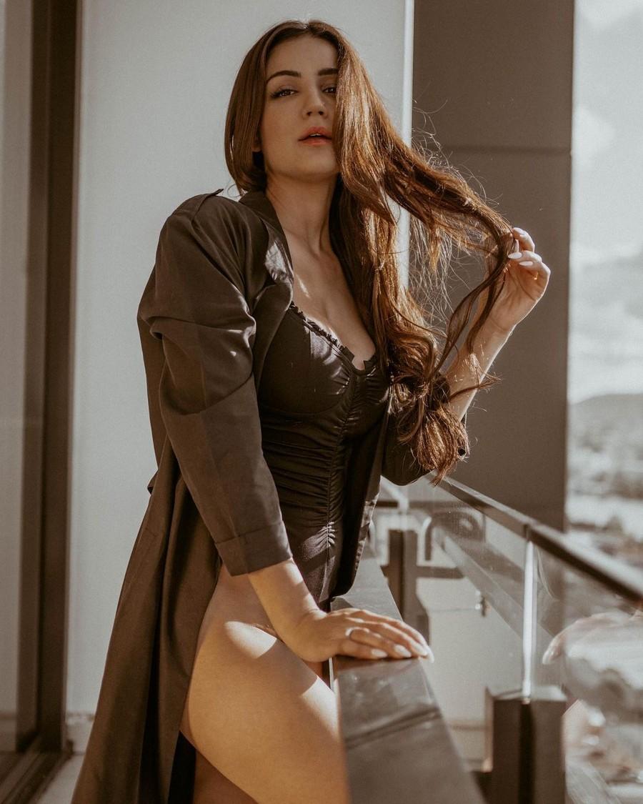 Amyaela 4