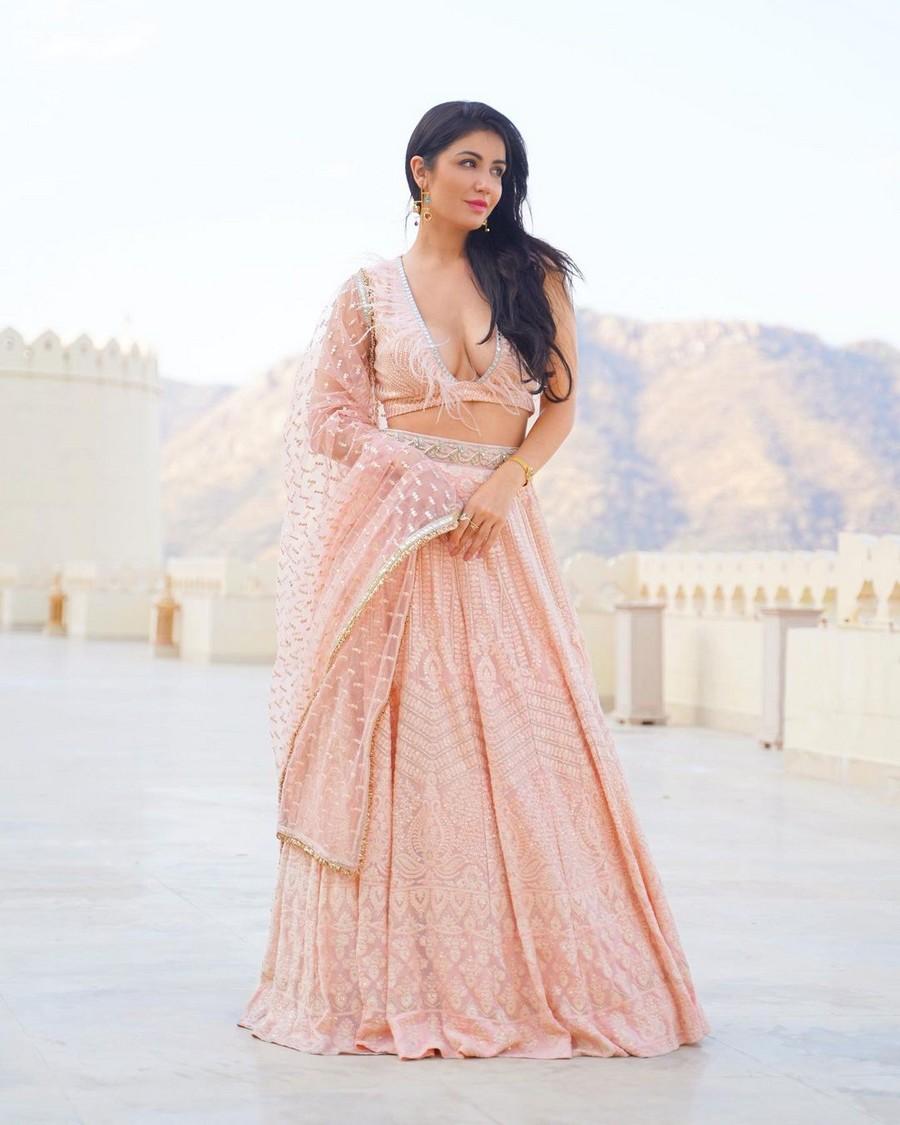 Amyaela 6