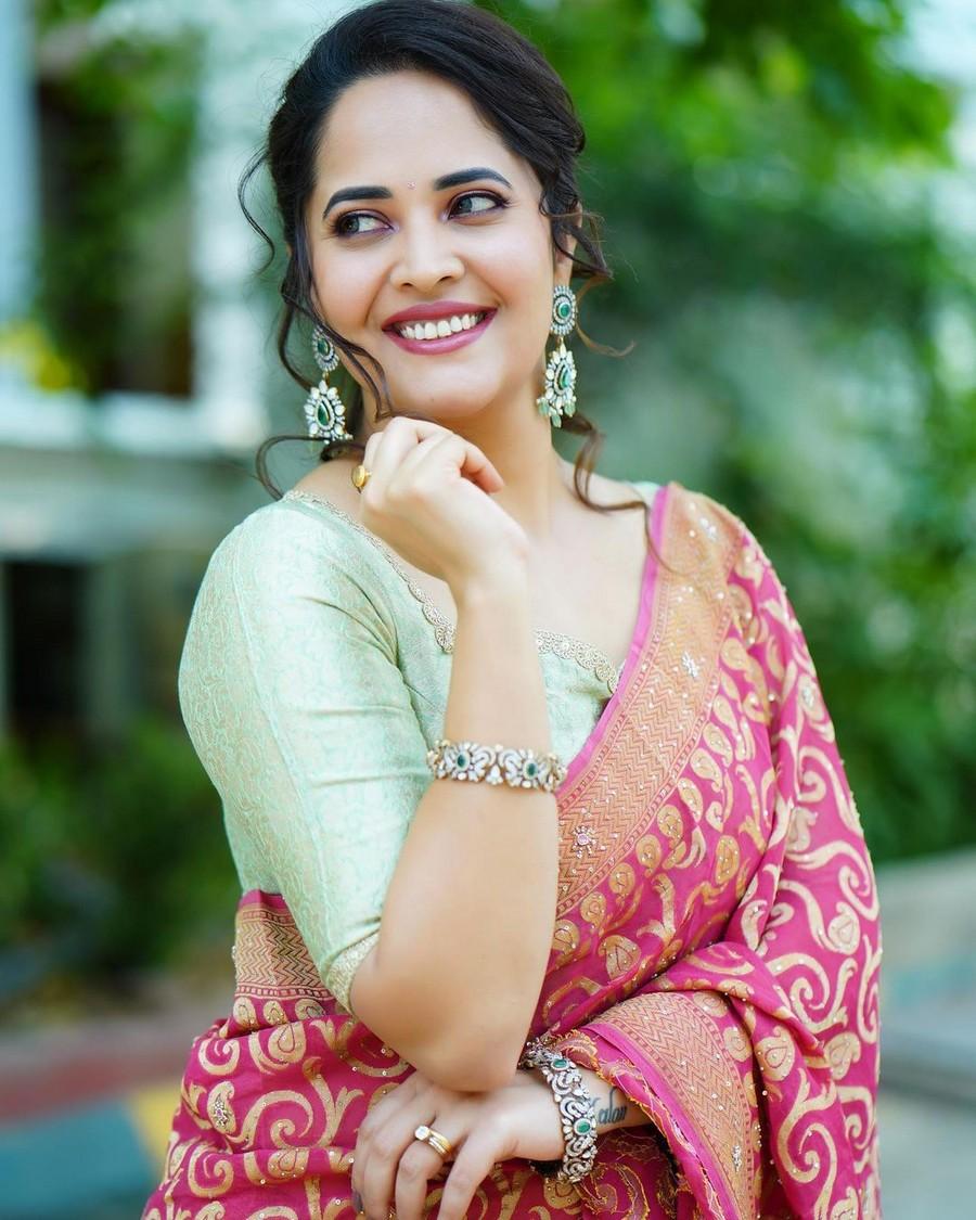 Anasuya Bharadwaj 7