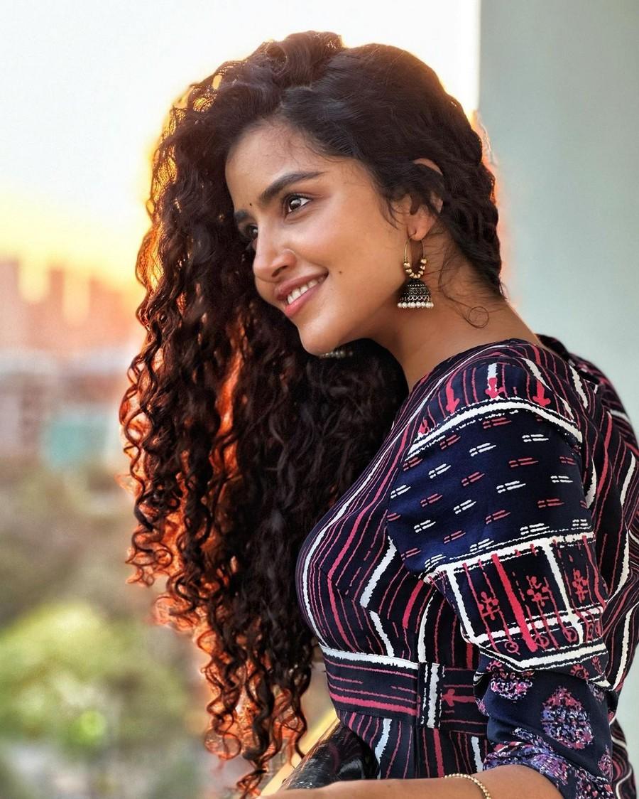 Anupama Parameswaran 13