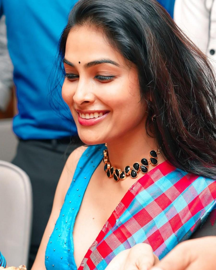 Divi Vadthya 13