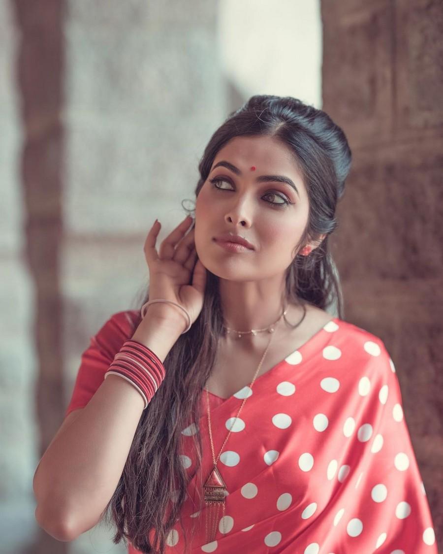 Divi Vadthya 2