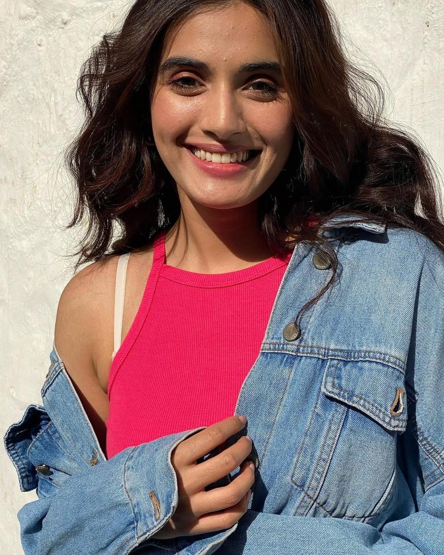 Divyansha Kaushik 7