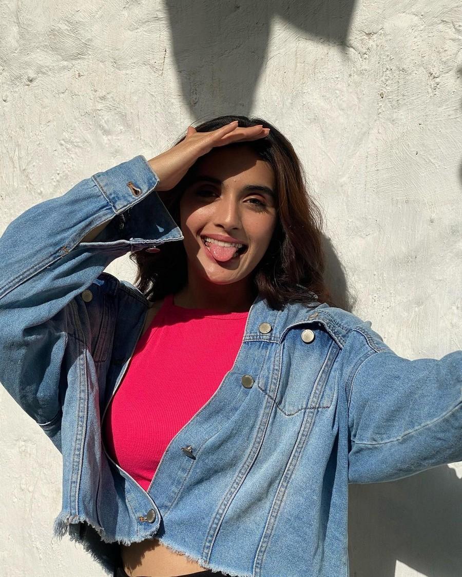 Divyansha Kaushik 8