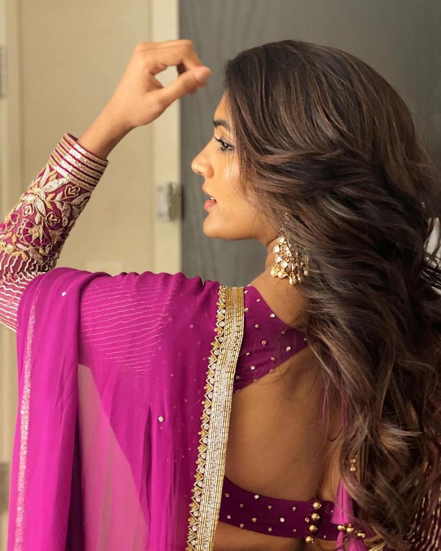 Eesha Rebba 6