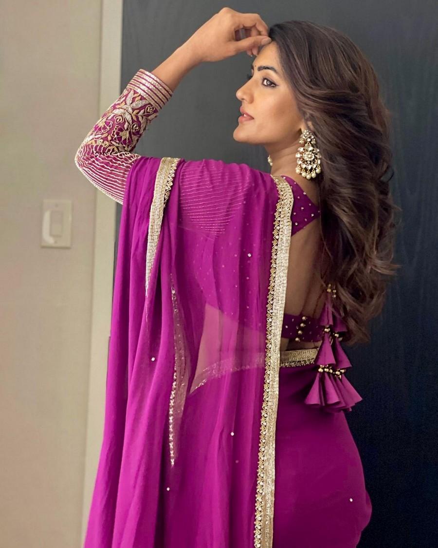 Eesha Rebba 8