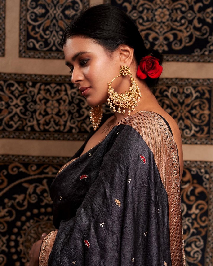 Hebah Patel 3