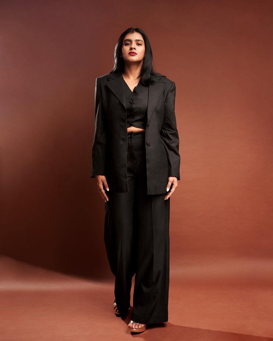 Hebah Patel 7